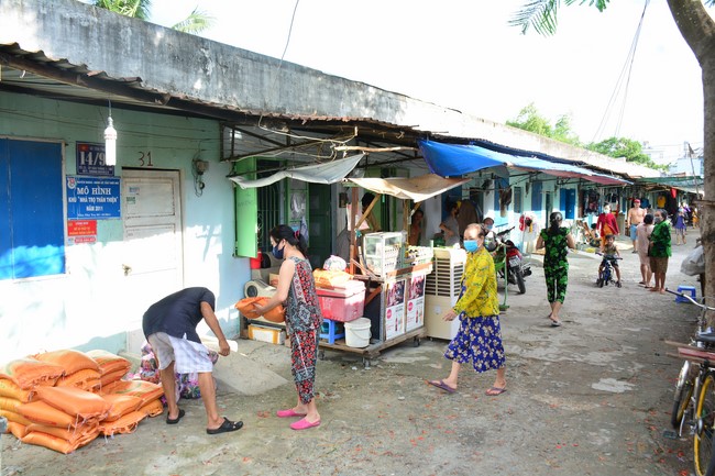 Continuing to support people in need in the Covid-19 pandemic of Hoang Phap Pagoda (series 4)